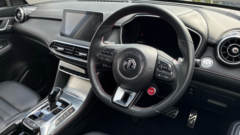 MG HS 1.5 T-GDI Trophy 5dr DCT Petrol Hatchback